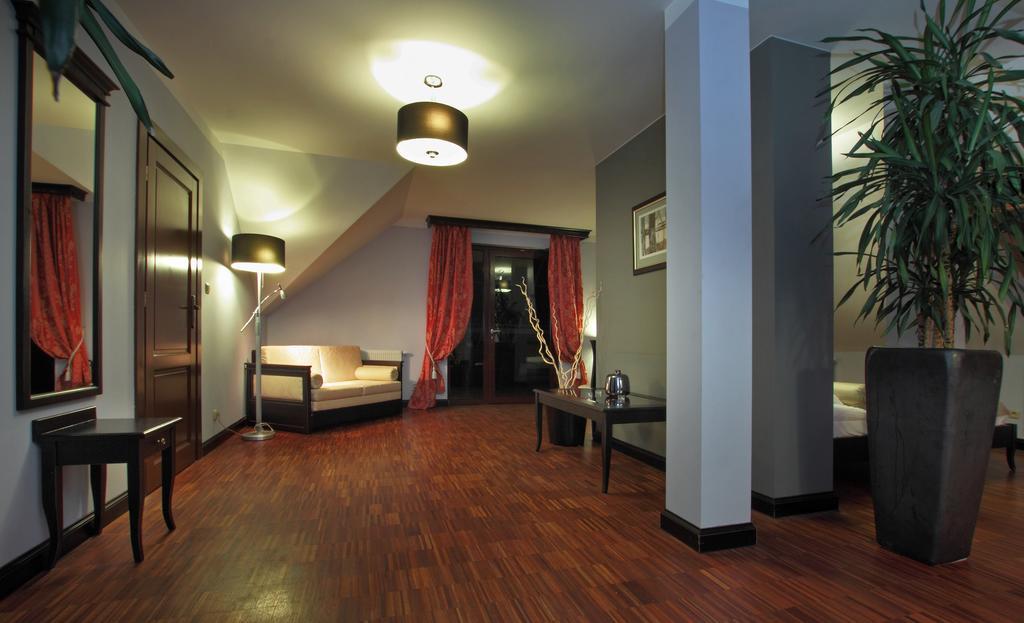 Maranello Villa Otwock Exterior foto